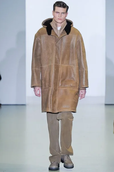 Look 14